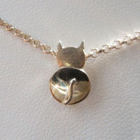 Hanger eigenwijze kat